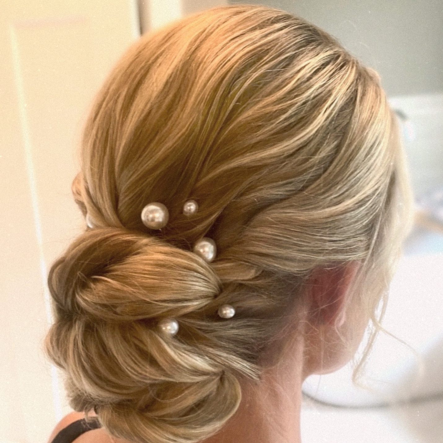 Updo hairstyle with pearls